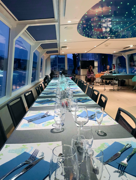 Photo du bateau en disposition Restaurant